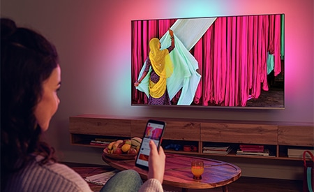 Screen mirroring and casting options